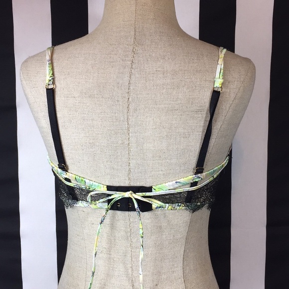 Victoria’s Secret fantasy island silk bra 34C - Picture 4 of 5